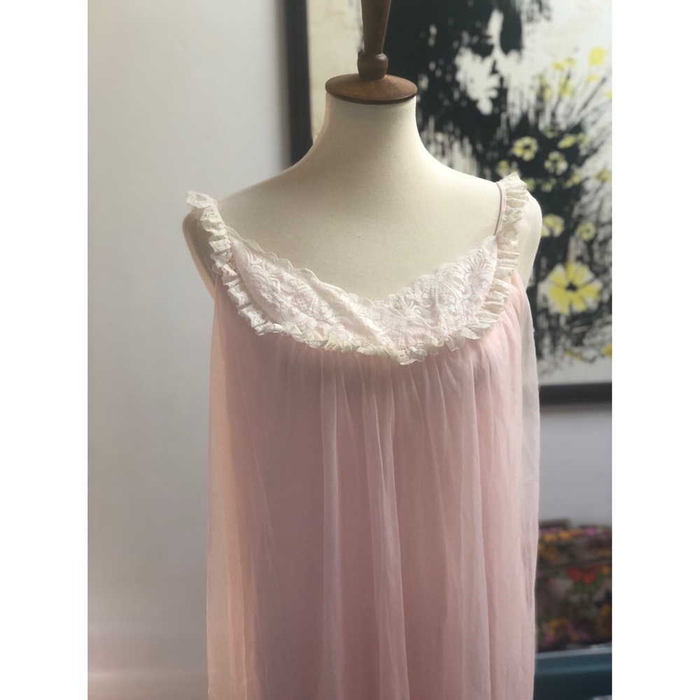 Flawless Vintage Nightgown - Picture 4 of 8